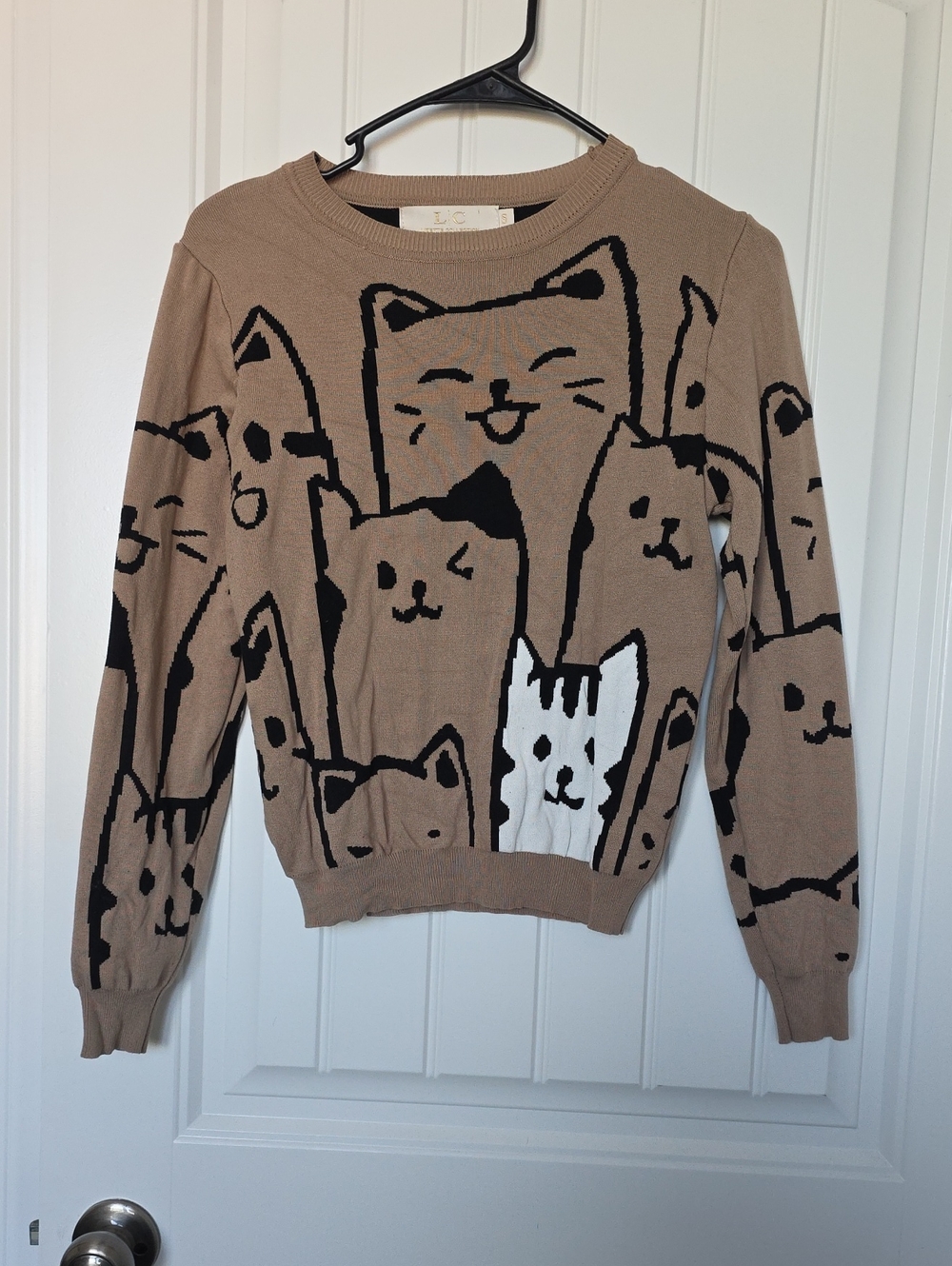 Cat Graphic Crewneck Sweater in Camel